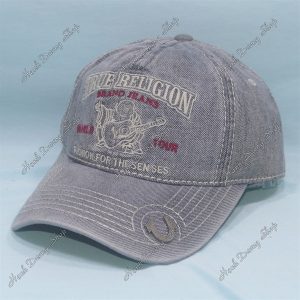 Nón Kết Jean Ông Địa Đánh Đàn True Religion Gắn Mặt Sắt Chữ V Ở Kết Đen