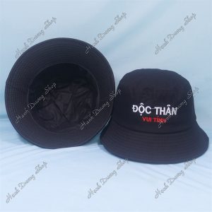 Nón Bucket Thêu Chữ Độc Thân Vui Tính Đen