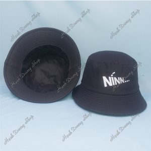 Nón Bucket Thêu Chữ Nínn Đen