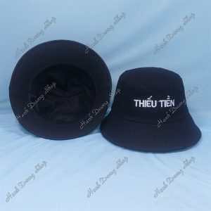 Nón Bucket Thêu Chữ Thiếu Tiền Đen